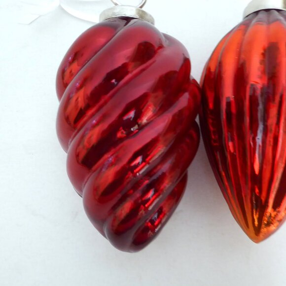 VINTAGE 5.5” CHRISTMAS GERMAN KUGEL STYLE RED RIBBED TEAR DROP GLASS ORNAMENTS - Picture 7 of 7